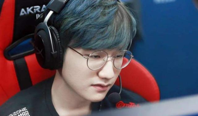 欧冠开场哨 欧冠开场哨